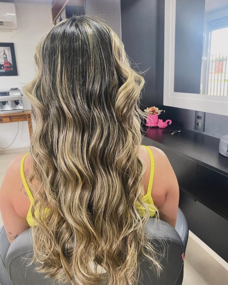 Coloração e mechas · Bella Essenza Studio — estetica em Lancaster, Foz do Iguaçu - PR
