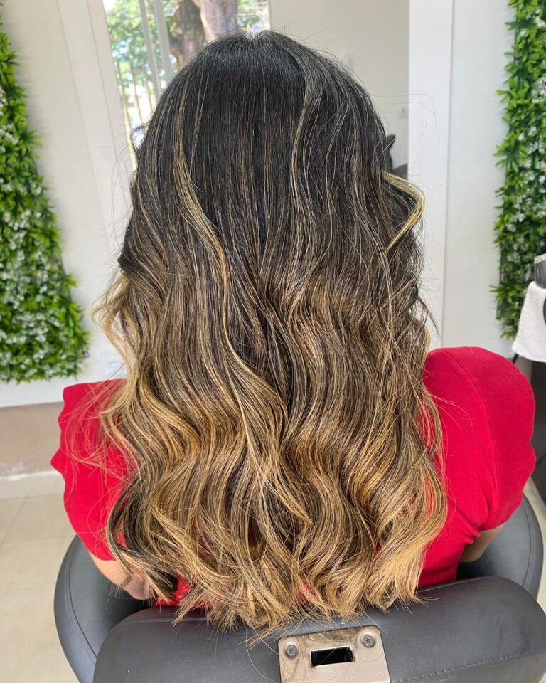 Coloração e mechas · Bella Essenza Studio — estetica em Lancaster, Foz do Iguaçu - PR