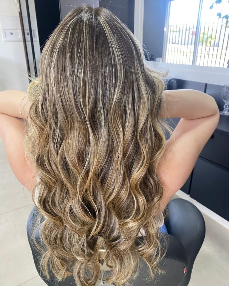 Coloração e mechas · Bella Essenza Studio — estetica em Lancaster, Foz do Iguaçu - PR