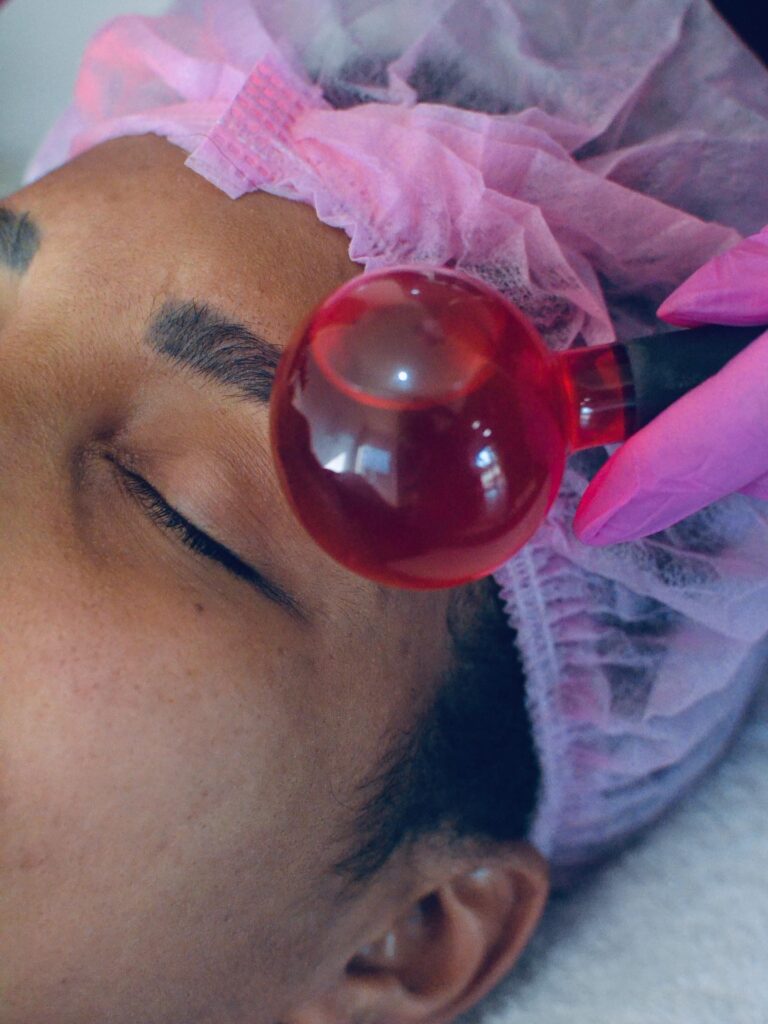 Sobrancelhas e cílios · Bella Essenza Studio — estetica em Lancaster, Foz do Iguaçu - PR