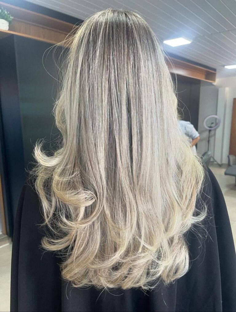 Penteados e escova · Bella Essenza Studio — estetica em Lancaster, Foz do Iguaçu - PR