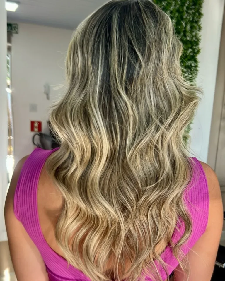 Coloração e mechas · Bella Essenza Studio — estetica em Lancaster, Foz do Iguaçu - PR